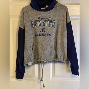 Womens New York Yankees Hoodie